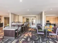 La Quinta Inn & Suites by Wyndham Atlanta Midtown - Buckhead