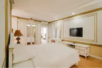 White Hotel - ที่มีที่จอดรถ