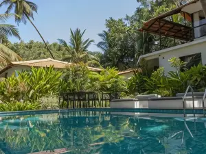 Pont Bleu Suites Riverside & Pool