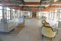 New Lux. 2 BR-condo near SM Seaside Mall