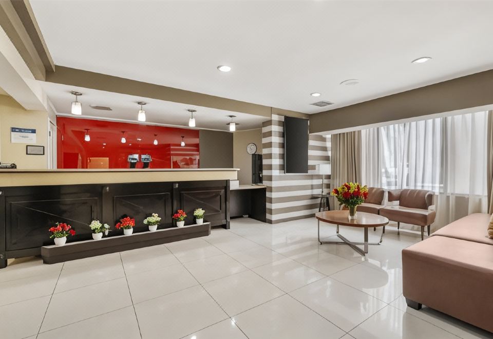 Best Western Plus Hollywood Hills HotelOver view