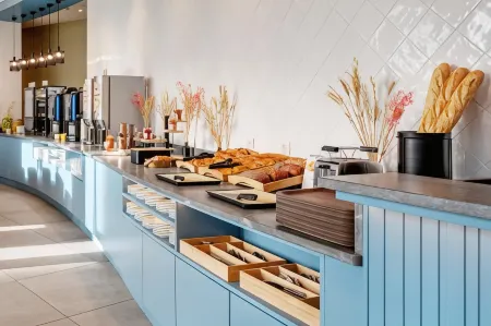 B&B Hotel Lille Lillenium Eurasanté Отели в г. Nord-Pas-de-Calais