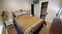 Rustic/Modern Open Concept Spacious 3br-Walk to Beach,  level 2 tesla charger