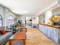 Apartamentos Puerta del Sur Hotéis em Sevilha