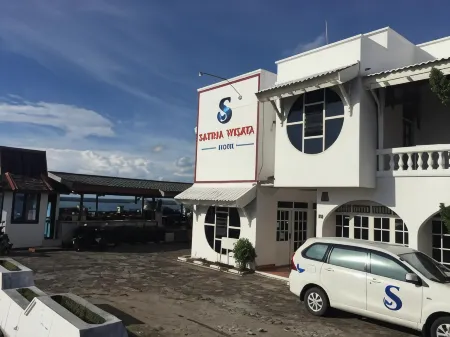 Hotel Satria Wisata Отели в г. Soreang