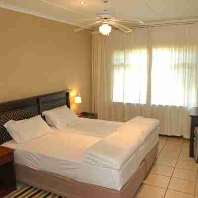 Emafini Country Lodge Rooms