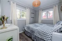 Cozy All-Season Family Cottage in Balm Beach! Tiny住宿飯店