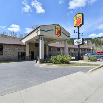 Super 8 by Wyndham Deadwood/Black Hills Area