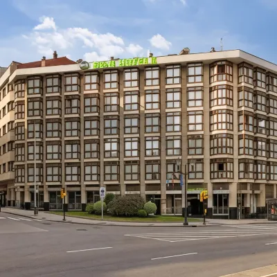 B&B HOTEL Gijón Centro Begoña Hotels in de buurt van Recinto Ferial Luis Adaro