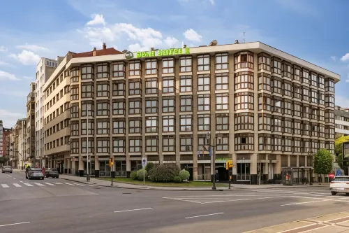 B&B HOTEL Gijón Centro Begoña Hotels in Gijon