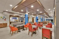 Holiday Inn Express & Suites Plano East - Richardson