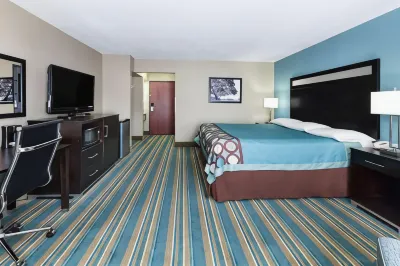 Super 8 by Wyndham Sulphur Hotels in Sulphur