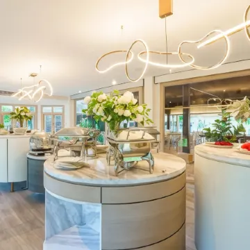 The Hotspring Beach Resort & Spa Отели в г. Такуа Тунг