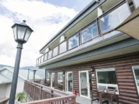 Cloud Villa Hotels near Lala Shan National Forest Recreation Area