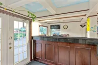 Super 8 by Wyndham la Marque TX/Texas City Area Hotels in La Marque