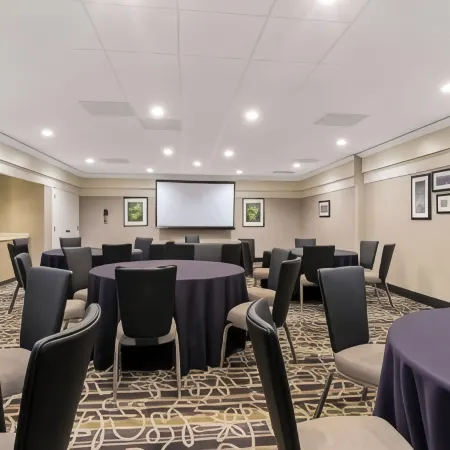 La Quinta Inn & Suites by Wyndham Boston-Andover