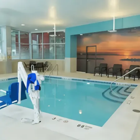 Hampton Inn & Suites Erie/Bayfront