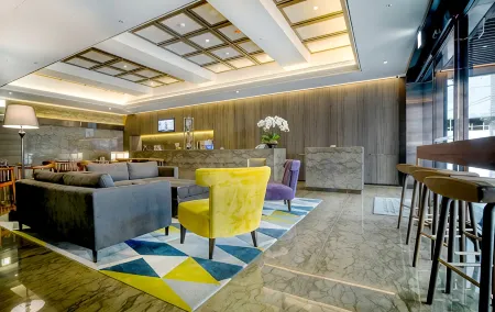 CHECK inn Taipei Nanjing Отели рядом с достопримечательностью «Shin Kong Life Tower»