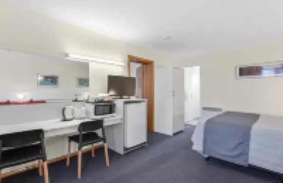 Martin Cash Motel
