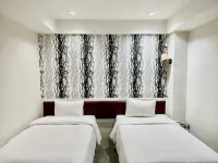 W L Fun House Hotel (Hsinchu) Hotel in zona Nanliao Port