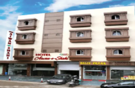愛玩夏希酒店 鄰近紅堡的酒店