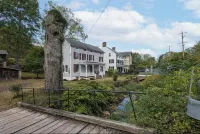 3-bedroom house in fantastic Doylestown with AC Hotel a Solebury Township