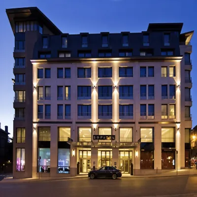 Sofitel Brussels Europe Отели рядом с достопримечательностью «Аббатство Камбр»