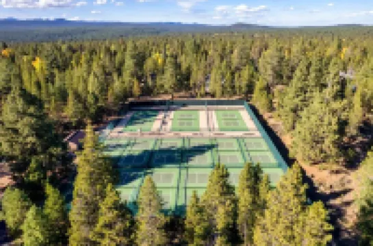 Alpine Lodge Sunriver, 5 Br Luxe, Sharc, Hot Tub, King Suites, EV, Ft Rock Park