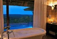 Zwahili Private Game Lodge & Spa