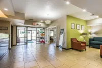 Quality Inn & Suites Hotels in La Vergne