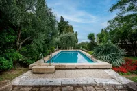 Rocca di Cetona - a Medieval Castle - Pools