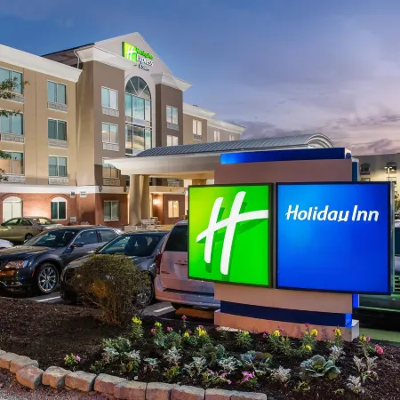 Holiday Inn Express & Suites COLUMBIA-I-26 @ HARBISON BLVD by IHG