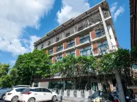 B2 Khamtieng Boutique &  Budget Hotel Hotels near Pa Tan