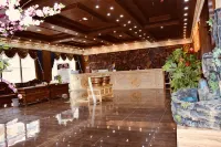 Litang Horse Racing Hotel - pemandangan pegunungan