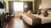 Brentwood Suites - 3-Star