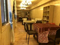 Anhua Zhuxinglou Homestay - Mountain view