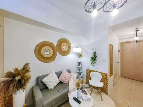 Citispace 1BR Suite at SM Light Residences #LT02 - 停車場