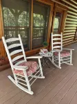 Charming 3-bedroom cabin with WiFi, AC ten mins from downtown Blue Ridge - 3-Star