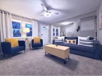 Cozy Beachtown Bungalow perfect for any getaway - Wifi