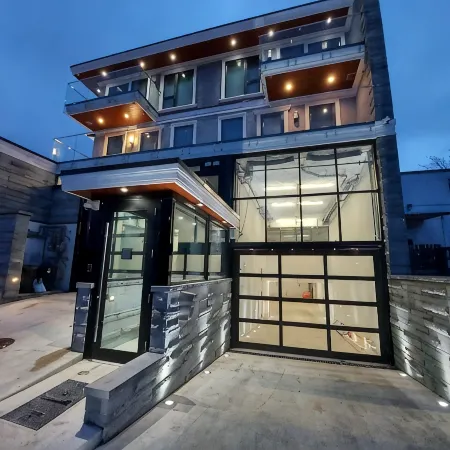New Luxury 3 Bedroom Townhouse