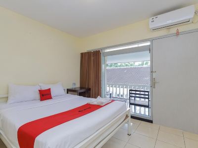 RedDoorz at CBR Residence Blimbing