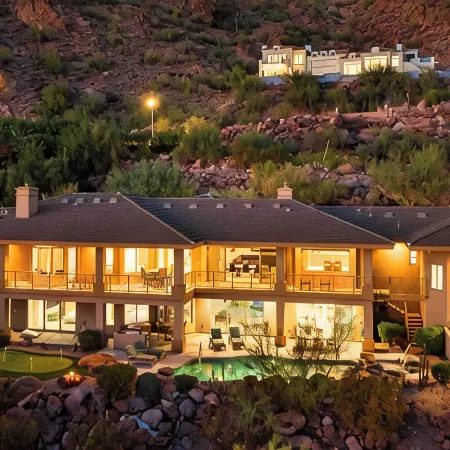 Camelback Heights - 8Br Estate w/ Pool, Theater & Camelback Views