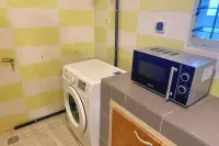 La Siesta Abidjan-Charming 2-bedroom Split-Mezzanine level apartment; WiFi-AC. - 2-نجوم