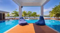 Houseboats by Dae - Watersports, Bird Watching & Sunset Cruises - อ่างจากุชชี่