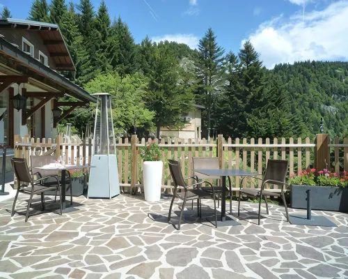 La Mainaz Hôtel Restaurant Genève - Gex - Mijoux Hôtels à : Gex