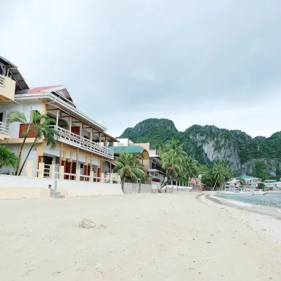 El Nido Beach Hotel Отели рядом с достопримечательностью «Пляж Ипиль 1»