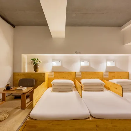 The Pagoda Light Hotel Отели рядом с достопримечательностью «Станция метро Fuchengmen»