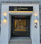 123 Hostel - 送迎
