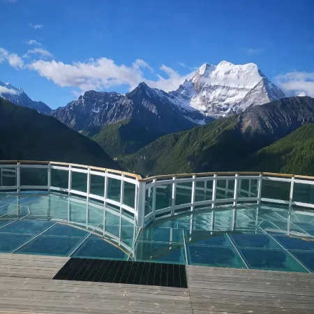 Meet B&B (Daocheng Yading Scenic Area)