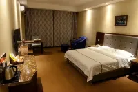 Long Tu Hotel
